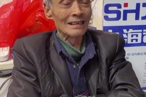 😍李月汝不仅夺冠了，还挺有时尚敏感度呢！