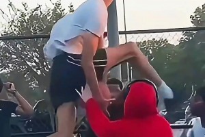 无论有没有J.Cole，这辈子都该去同曦男篮的主场看场球